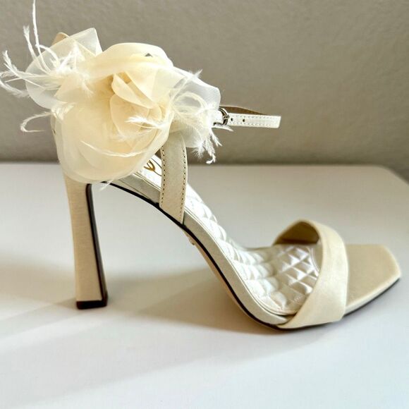 NWT Sam Edelman “Léana” ankle strap high heels sandals with floral appliqué in i - Picture 5 of 7